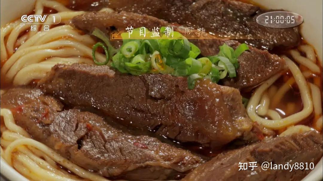 露露的性战k8经典剧照1